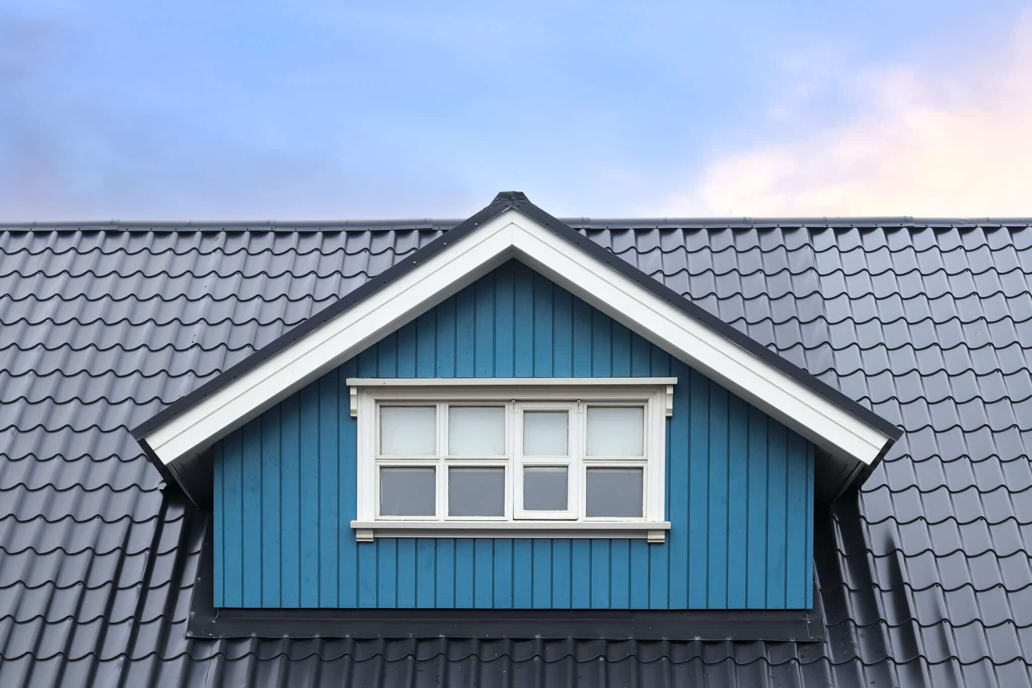 Read more about the article Erie Metal Roofs: A Comprehensive Guide