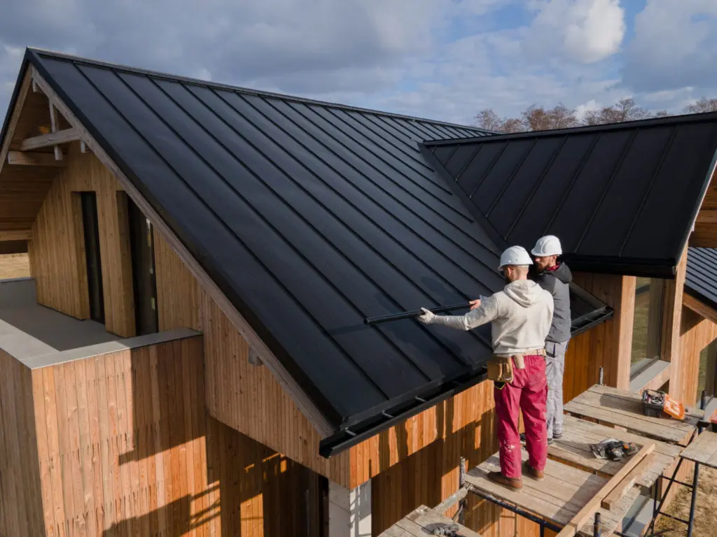You are currently viewing Expert Tips for Choosing Reliable Roofing Contractors